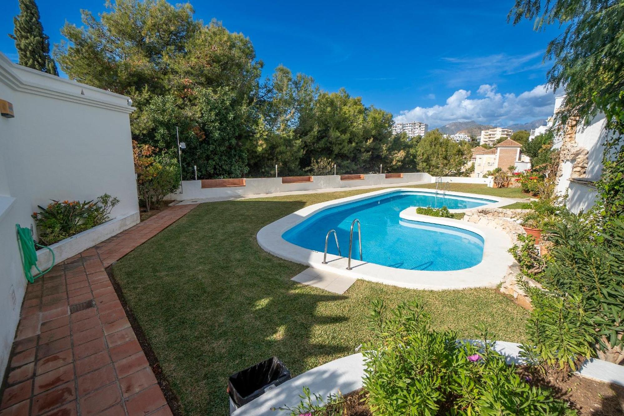 Ferienwohnung Residensol 13 Menyber Nerja Exterior foto